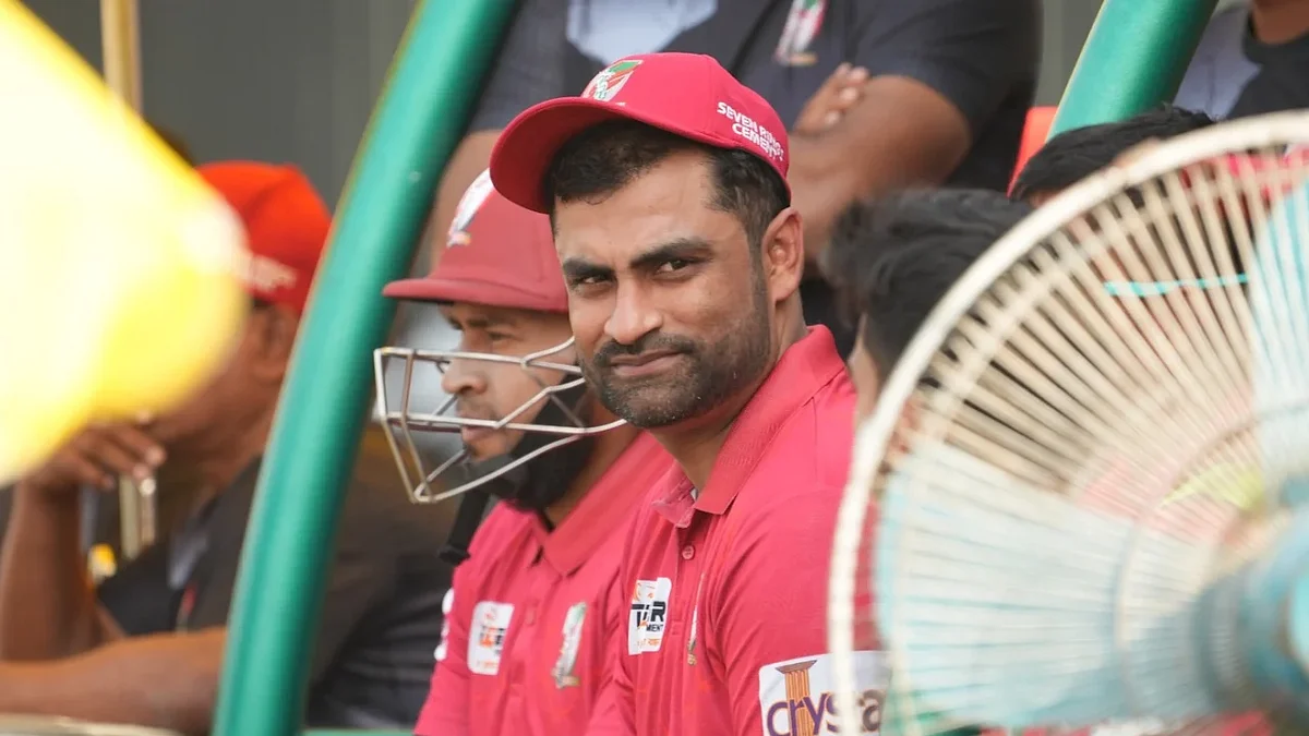 Tamim Iqbal (facing camera) with erstwhile Bangladesh teammate Mushfiqur Rahim