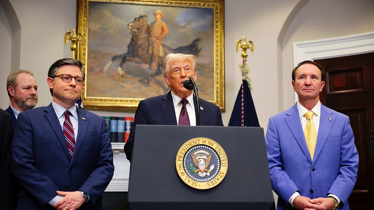 (L-R) House Speaker Mike Johnson, Donald Trump, Louisiana governor Jeff Landry (photo: PTI)