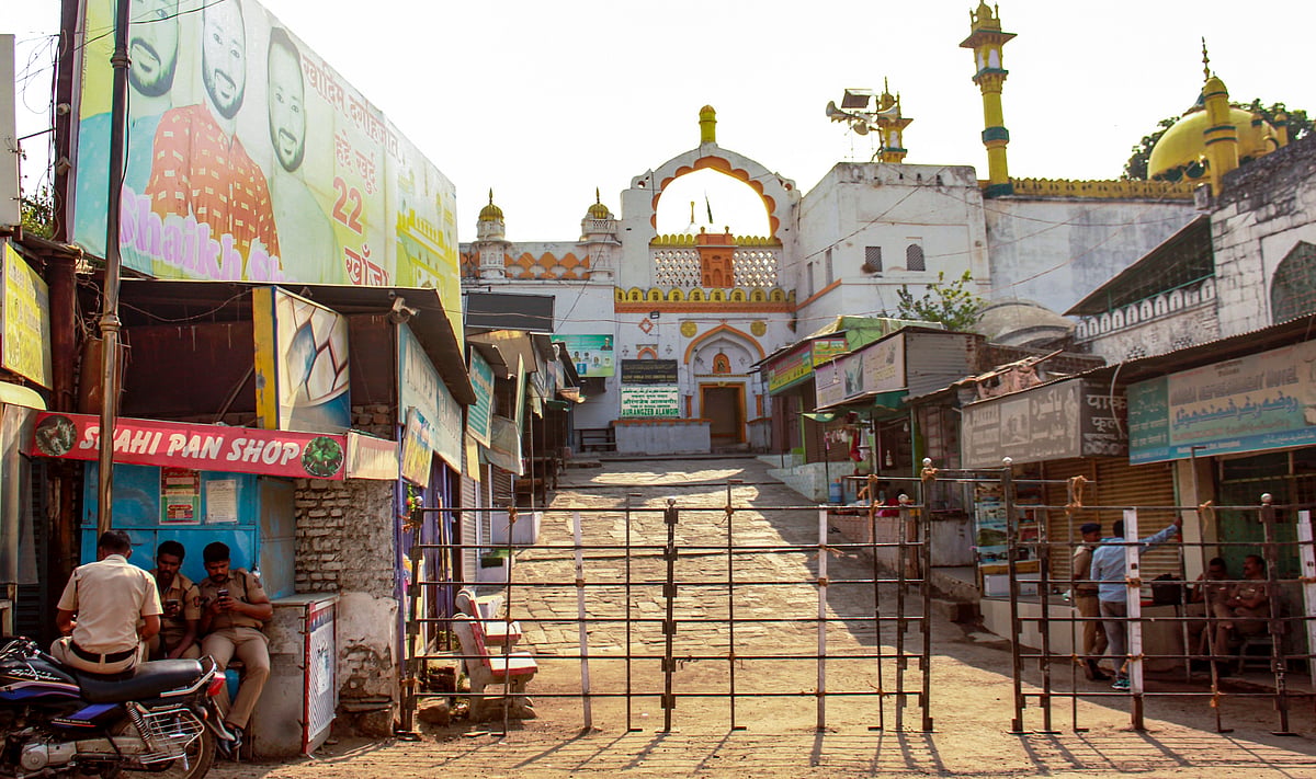 Aurangzeb's tomb in Shambhajinagar, Maharashtra