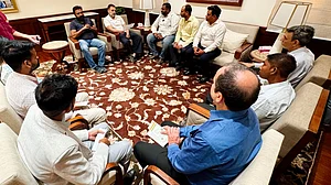 After IDBI Bank, ICICI Bank delegation meets Rahul to share grievances