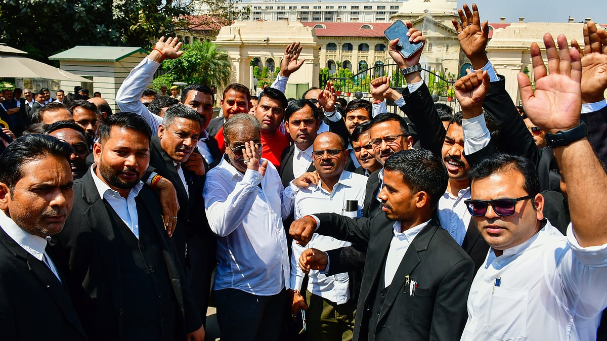 Allahabad HC lawyers on strike over Justice Varma's transfer (photo: PTI)