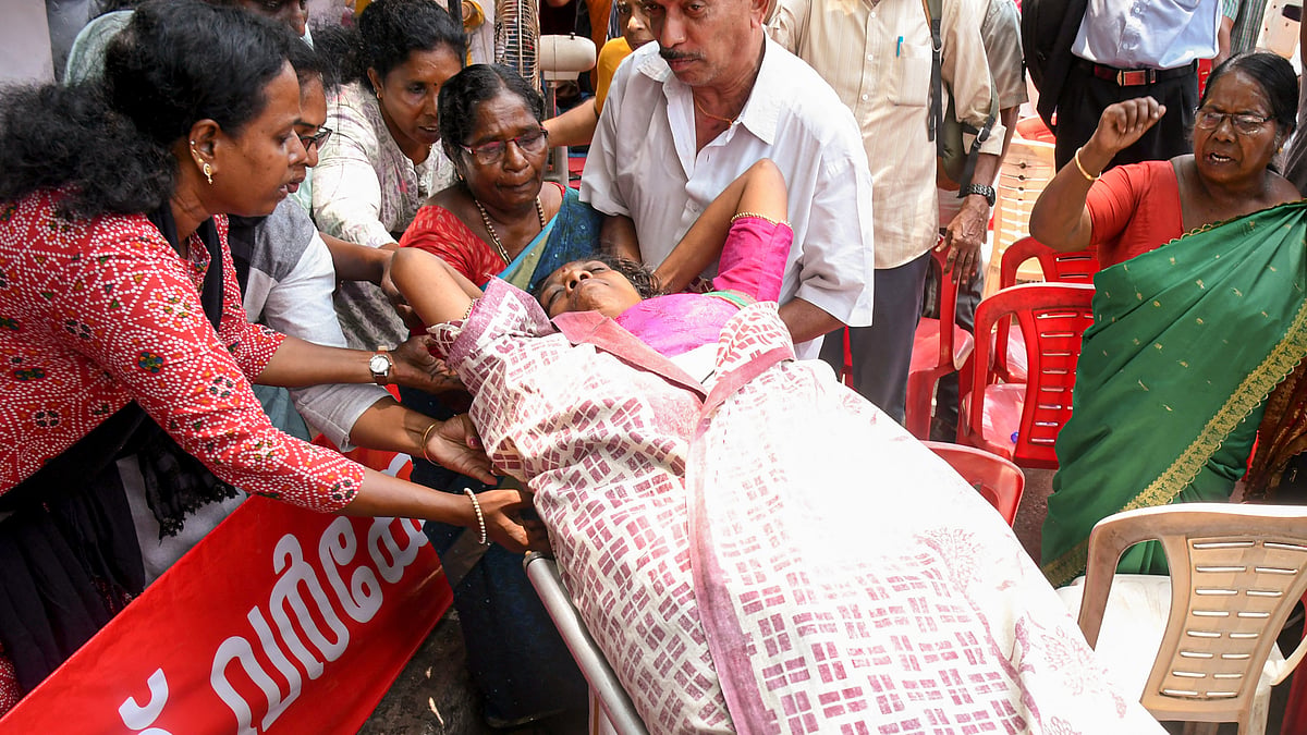A worker being taken to the hospital during the ASHA worker‘s ongoing hunger strike in Kerala