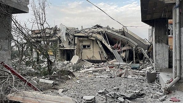 Homes reduced to rubble by Israeli airstrikes on Gaza city (photo: AP/PTI)
