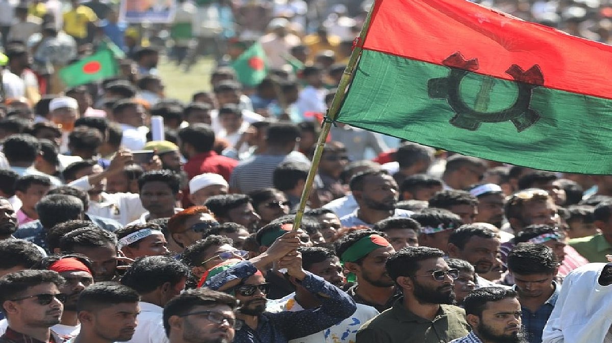 Bangladesh: BNP block roads protesting death of its leader