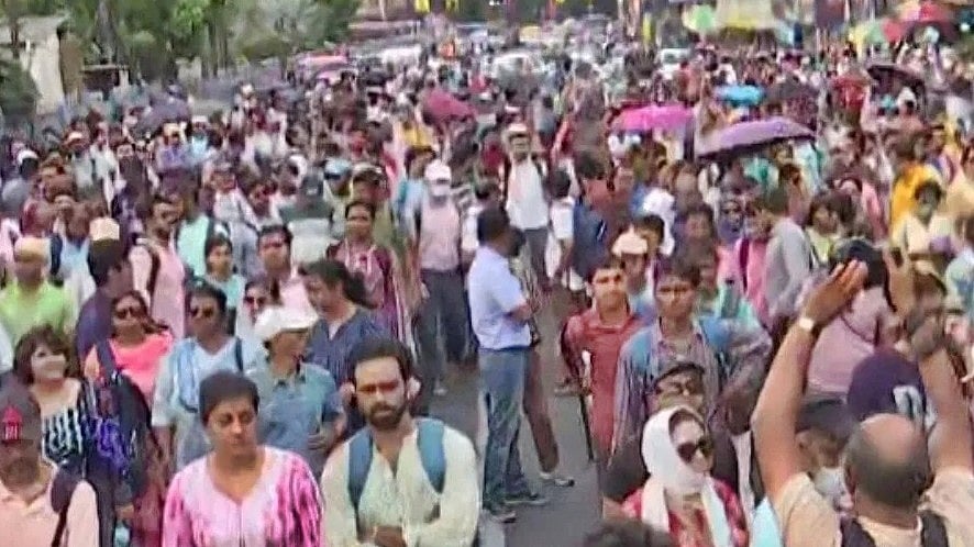 West Bengal: Jobless 'untainted' teachers dissatisfied with SC order