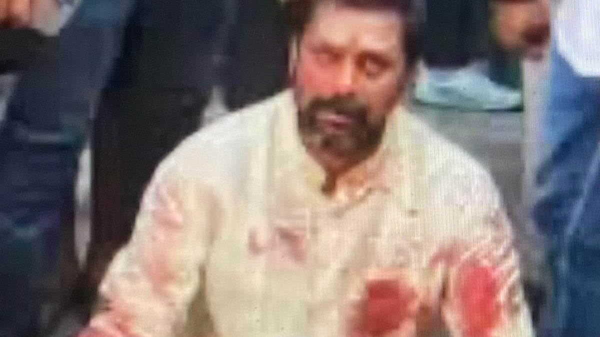 Samajwadi Party worker alleges attack by Karni Sena in Varanasi