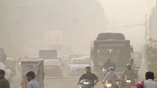 The air hardly clears in the capital city of India 
