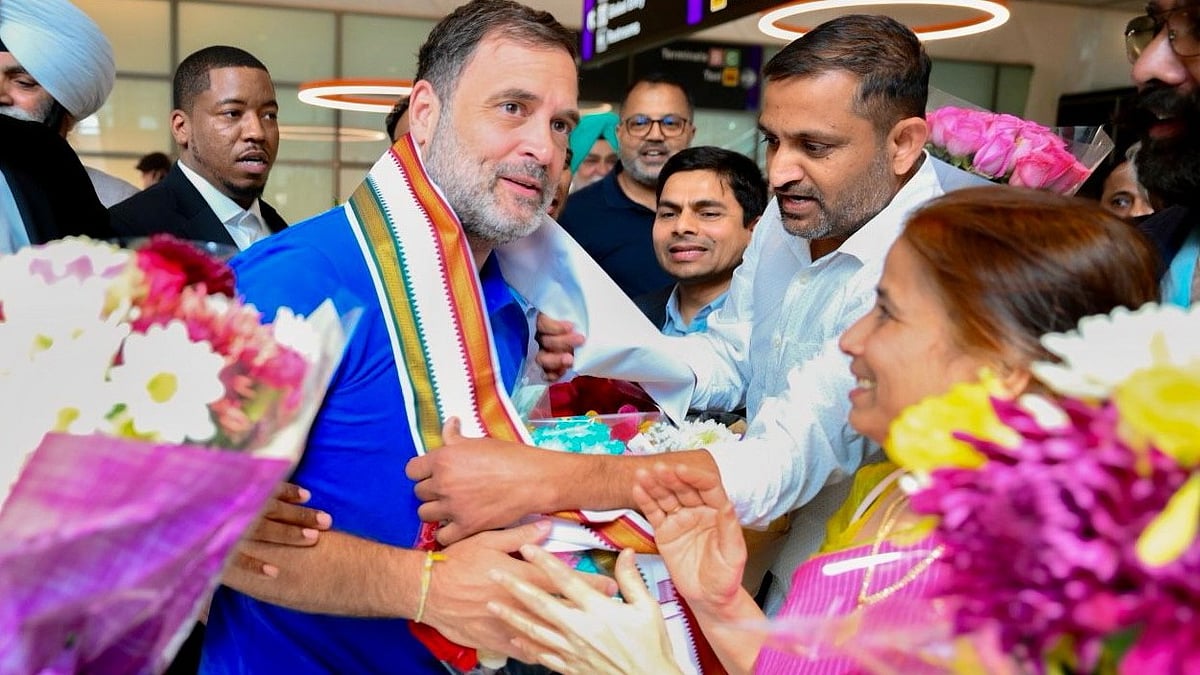 Rahul Gandhi being welcomed in Boston on 20 April (photo: PTI)