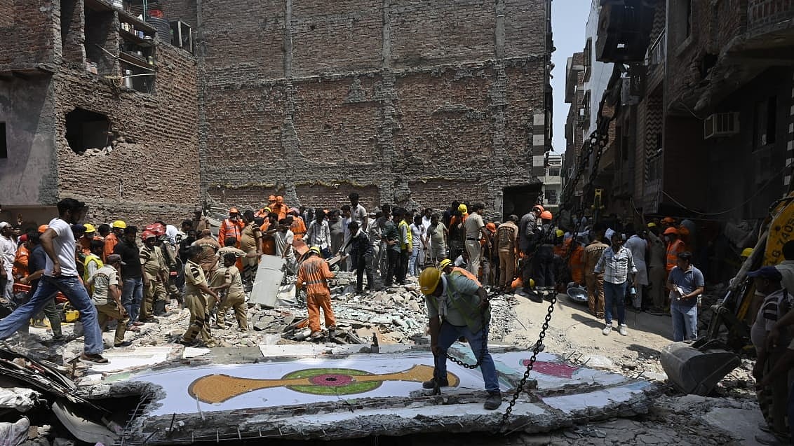 Delhi building collapse: 3 children, 7 of a family killed