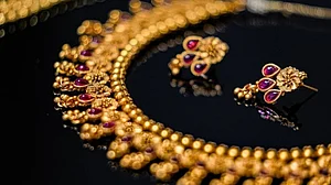 Gold prices in India cross Rs 1 lakh per 10 grams amid global uncertainty