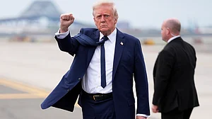 Donald Trump at Newark airport (photo: AP/PTI)