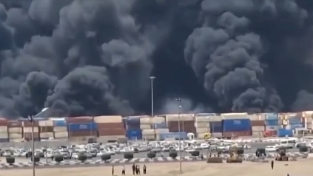 Massive explosion at Iranian port kills 18, injures some 750