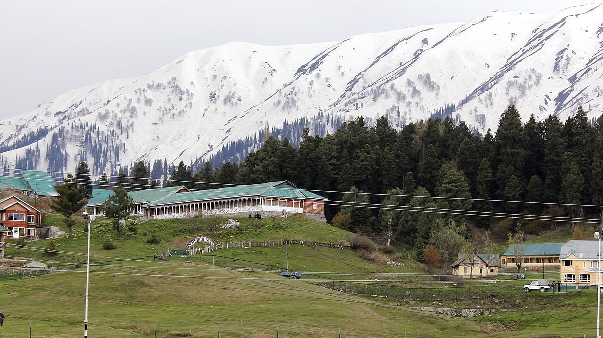Kashmir highs see temperatures rise above freezing after snowfall