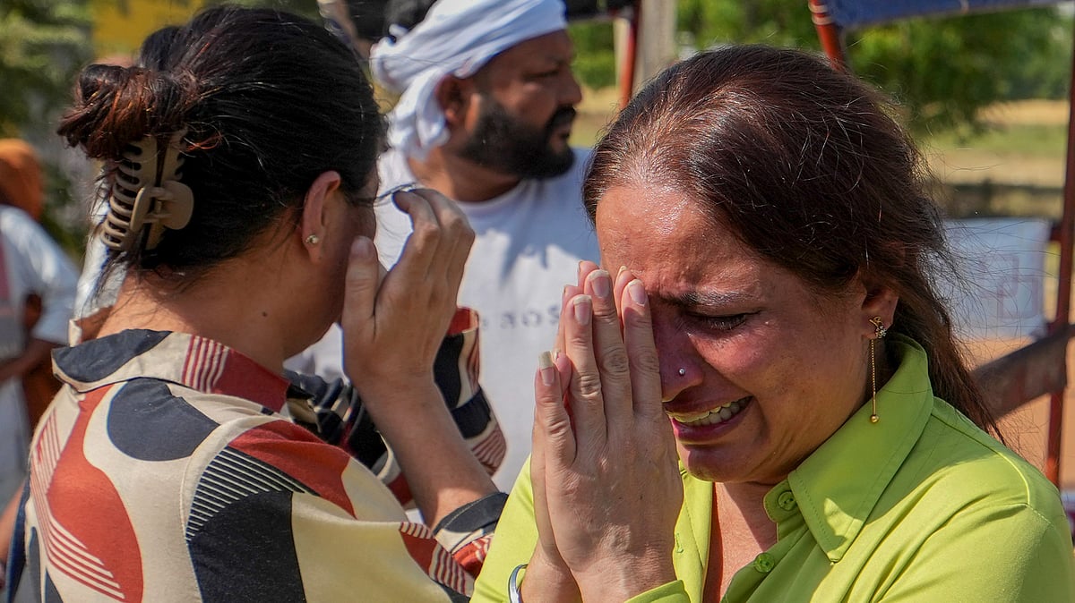 Mother of Kashmiri Shaurya Chakra awardee not deported to Pakistan