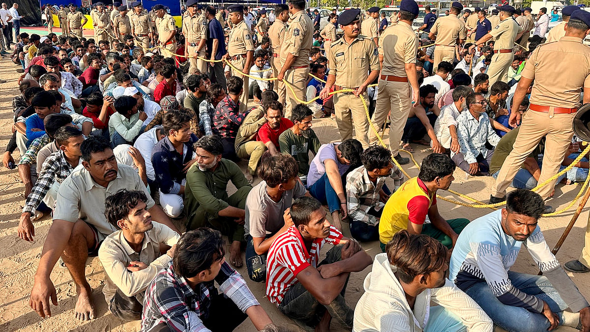 Drive launched to raze 'illegal' settlements in Ahmedabad