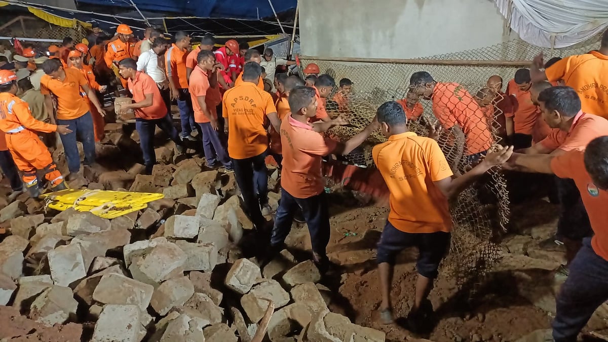 7 killed in temple wall collapse in Andhra, Rs 25 lakh ex gratia to kin of deceased announced