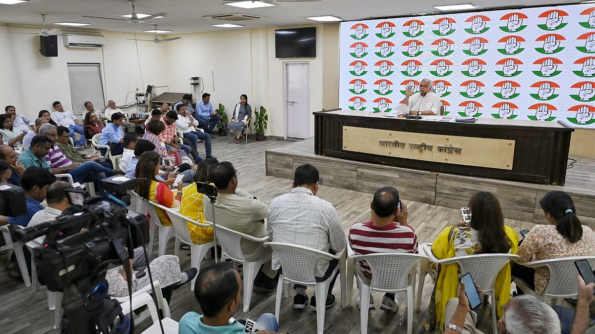 Jairam Ramesh addresses a press conference in New Delhi on 1 May (photo: Vipin/NH)