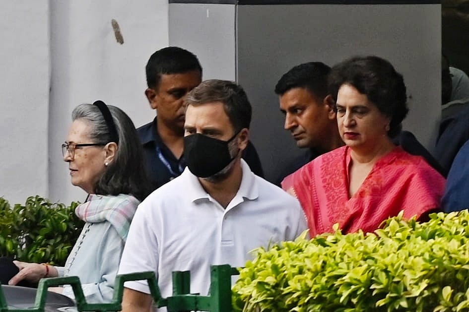 L-R: Sonia Gandhi, Rahul Gandhi and Priyanka Gandhi Vadra at the CWC meeting (photo: Vipin/NH)