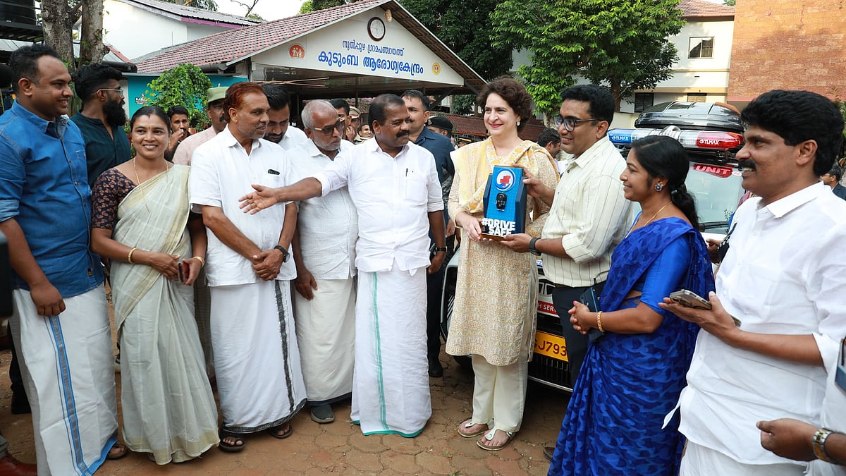 Kerala: Priyanka Gandhi Vadra hands over keys of ambulance to forest dept