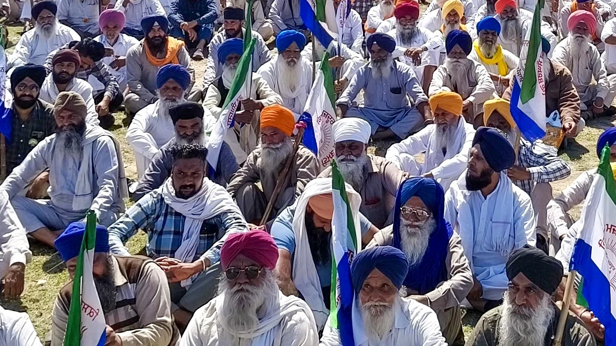 8 ਜੂਨ ਨੂੰ ਪੰਜਾਬ ਦੇ 17 ਜ਼ਿਲ੍ਹਿਆਂ ਸਮੇਤ ਦੇਸ਼ ਭਰ ‘ਚ ਪ੍ਰਦਰਸ਼ਨ ਤੇ ਪੁਤਲੇ ਸਾੜਨ ਦੀ ਤਿਆਰੀ Farmers in Punjab on protest march to surround Shambhu police station