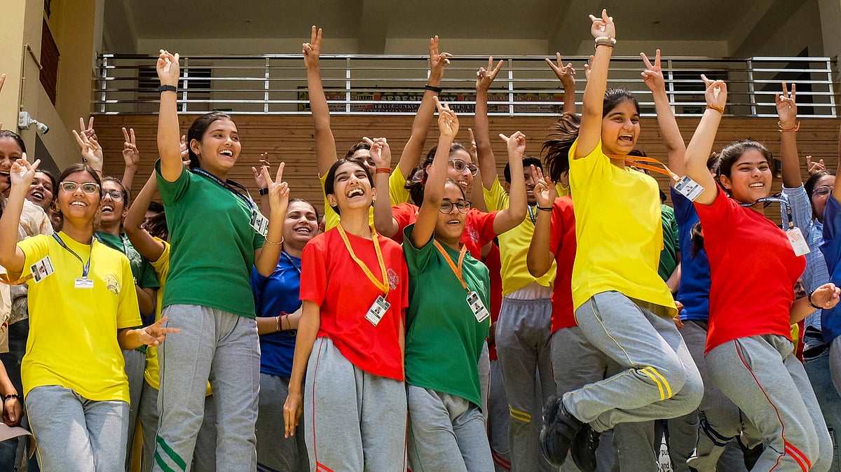 MP Board declares Class 10 and 12 results, girls top both categories