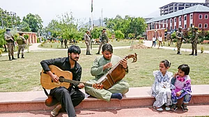 Response to Pahalgam feels like sweeping crackdown: Mehbooba to L-G