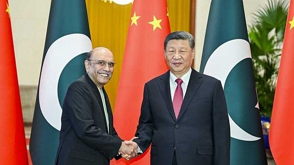 President Xi Jinping of China welcomed his Pakistan's Asif Ali Zardari to Beijing in February 2025 