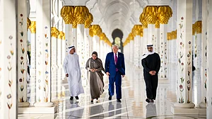 Trump at the Sheikh Zayed Grand Mosque in Abu Dhabi (photo: @WhiteHouse/X)