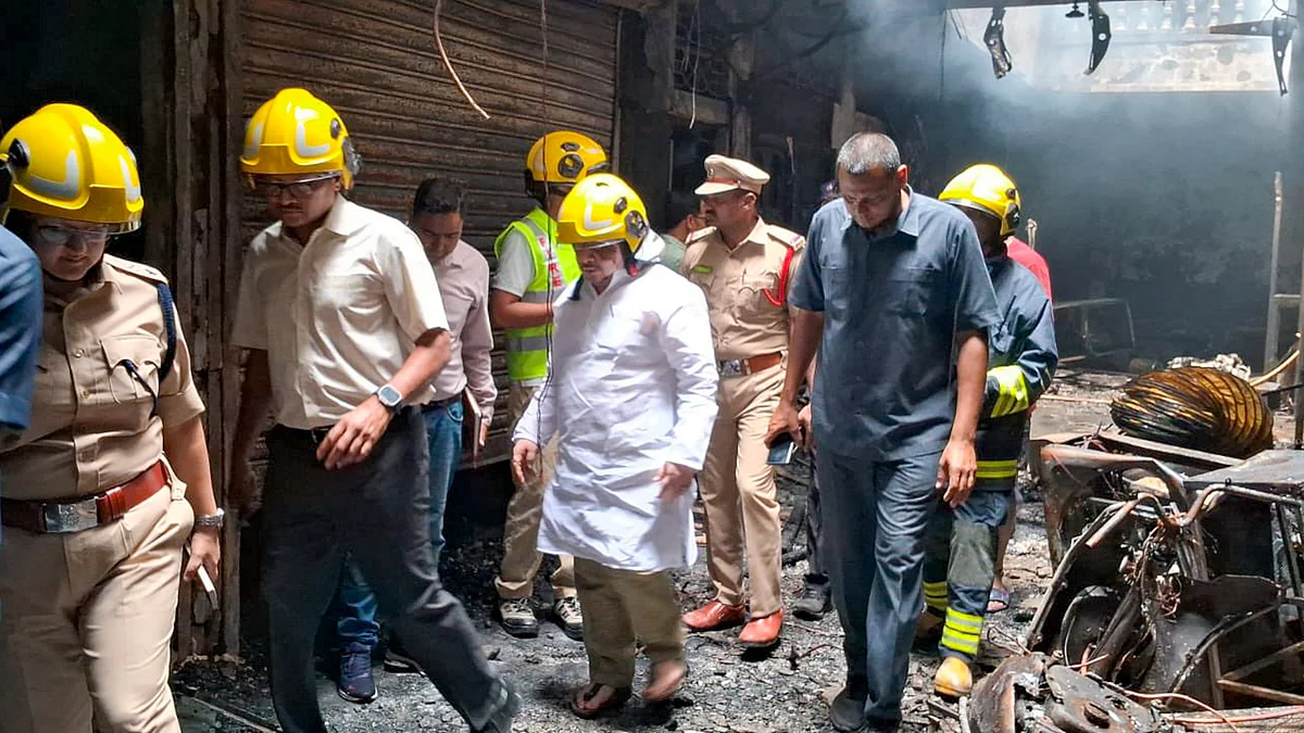 Rescue teams at the fire site in Hyderabad, 18 May 2025 (Photo: PTI)