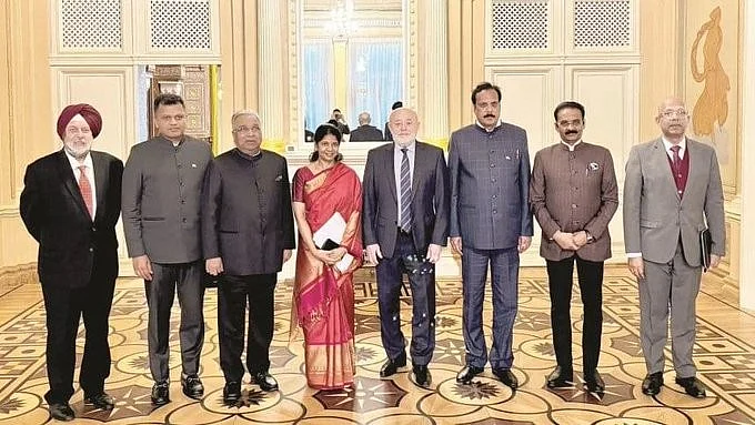 DMK MP Kanimozhi Karunanidhi with multi-party delegation (photo: @KovaiNithya/X)