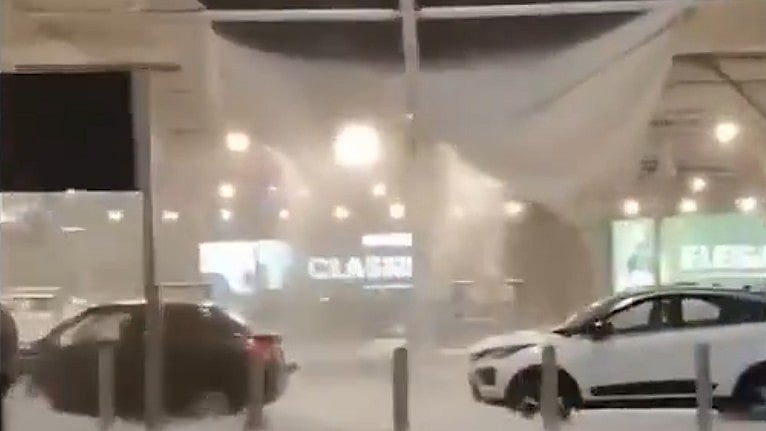 The canopy at IGI T-1 collapses amid heavy rain, 25 May 2025