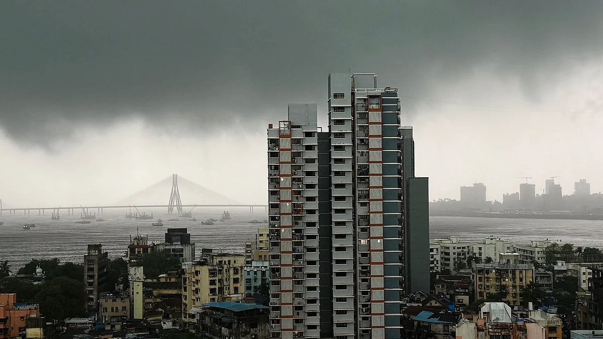 Mumbai on Monday morning (photo courtesy: @_subiii_/X)