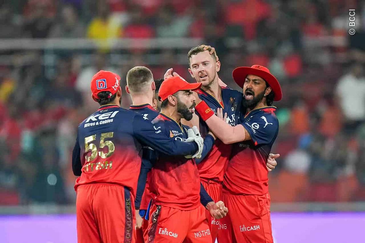 RCB cruised into final with a        one-sided win  