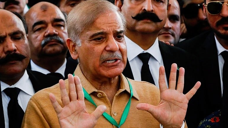 We’re with Bangladesh, it’s considered stance to boycott India game: Pak PM