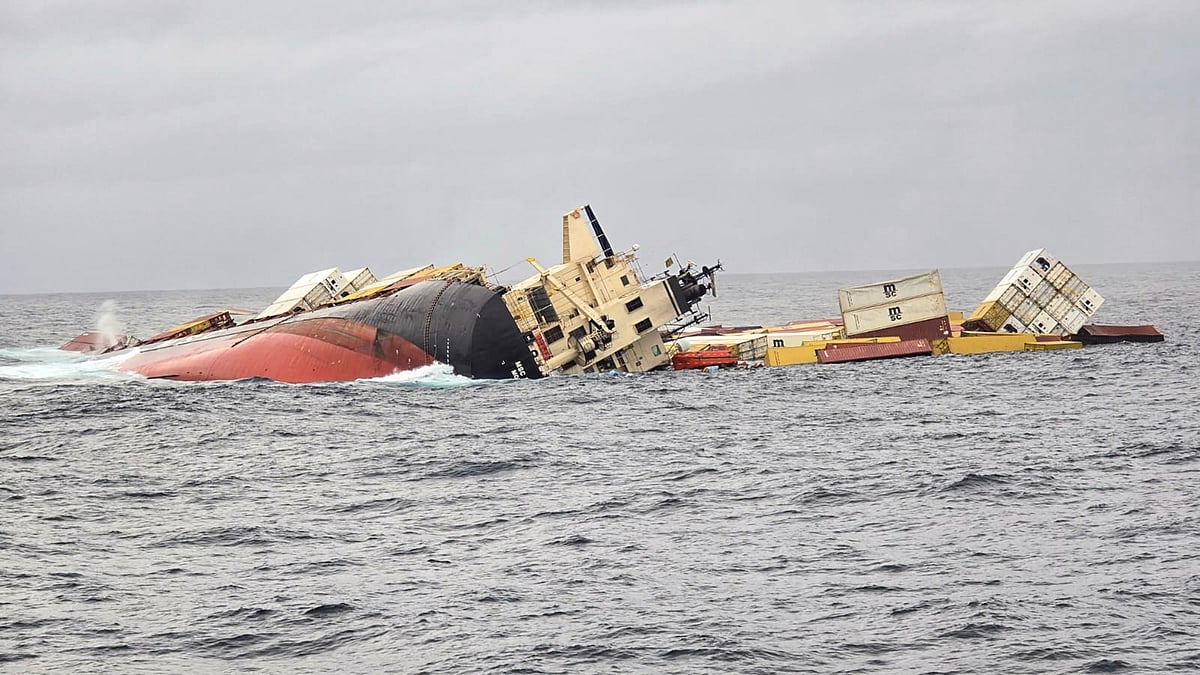 Expert team recovers shipwreck container washed ashore in Kanyakumari