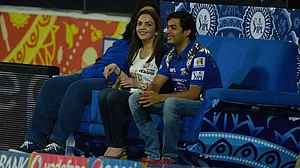 Fans at IPL 2025 final to miss MI owners' customary sofa