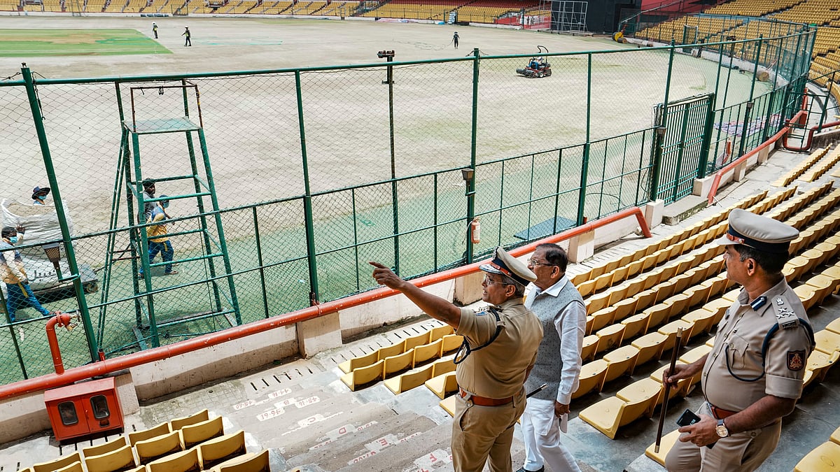 Karnataka home minister G. Parameshwara surveys the Chinnaswamy Stadium