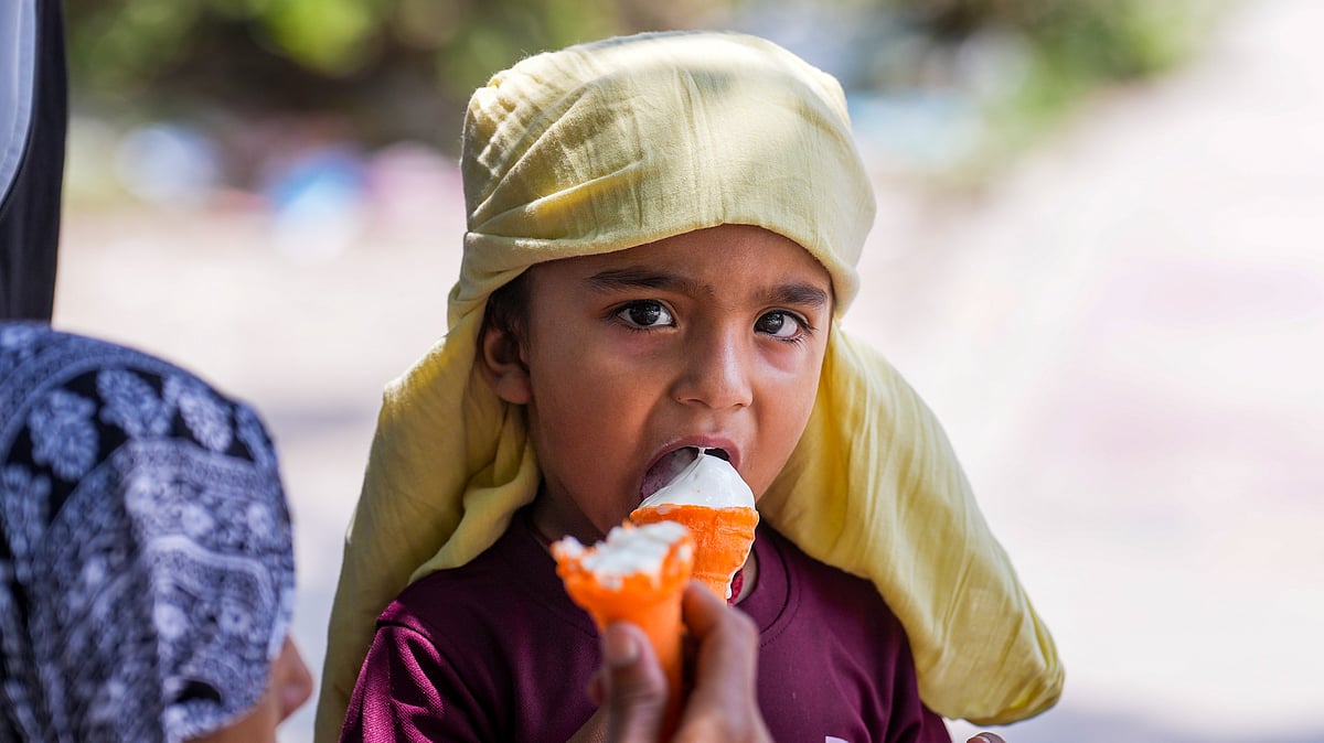 Delhi records high of 42.1 degree Celsius; Monday likely to be hotter