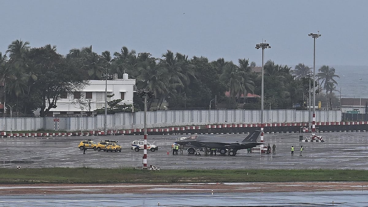 UK F-35 fighter jet makes emergency landing at Thiruvananthapuram airport