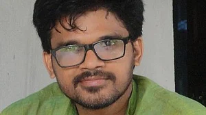 Stranded Bengali tourist reaches Iran–Azerbaijan border, but ordeal far from over