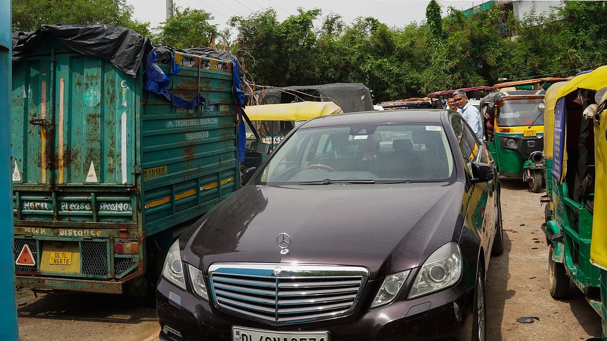 A seized vehicle at a godown after fuel ban for end-of-life vehicles kicked in on July 1. (photo: PTI)