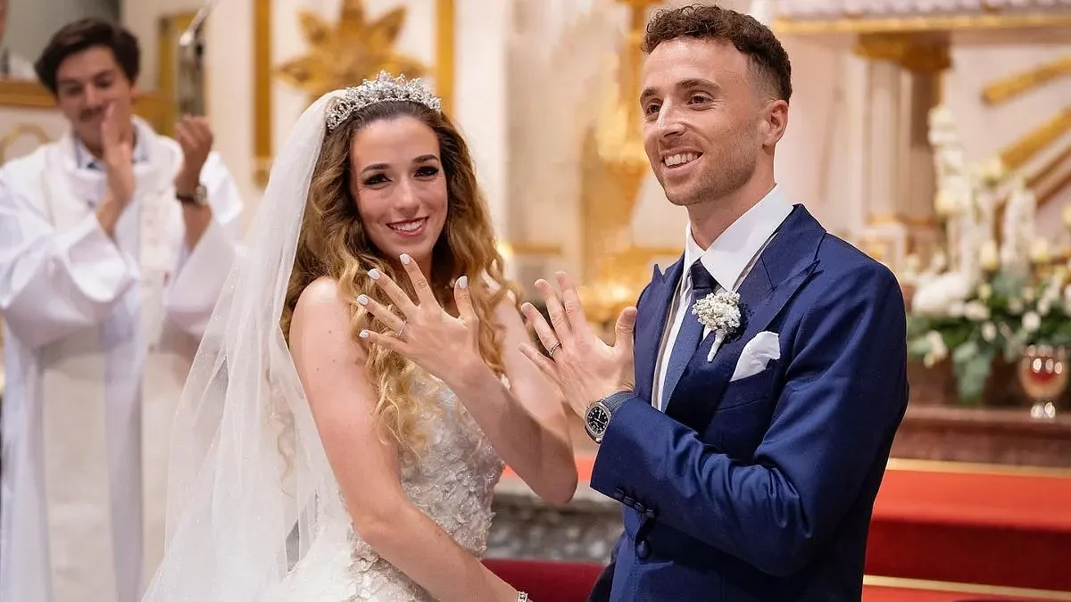 Diogo Jota with his wife Jute at the wedding