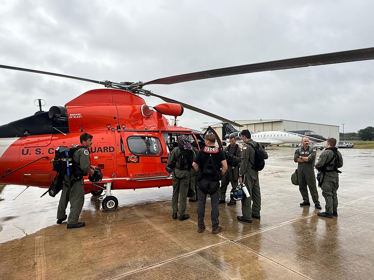 US Coast Guard on a rescue mission to Texas