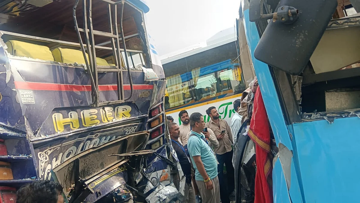 Five buses collided near Chanderkote, Ramban (photo courtesy: @TheYouthPlus/X)