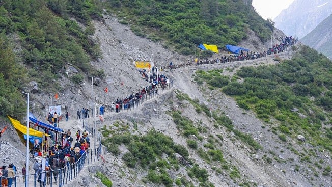 Pilgirms heading for the Amarnath yatra (photo: IANS)