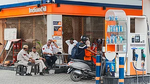 No fuel to overage vehicles rule spurs rise in queries for buying second-hand cars from Delhi