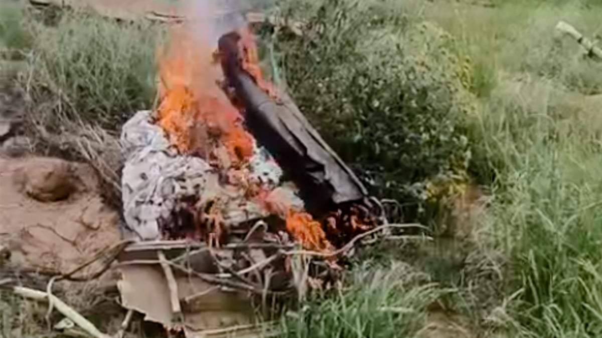 IAF's Jaguar fighter jet crashes near Churu in Rajasthan on 9 July (photo: PTI)