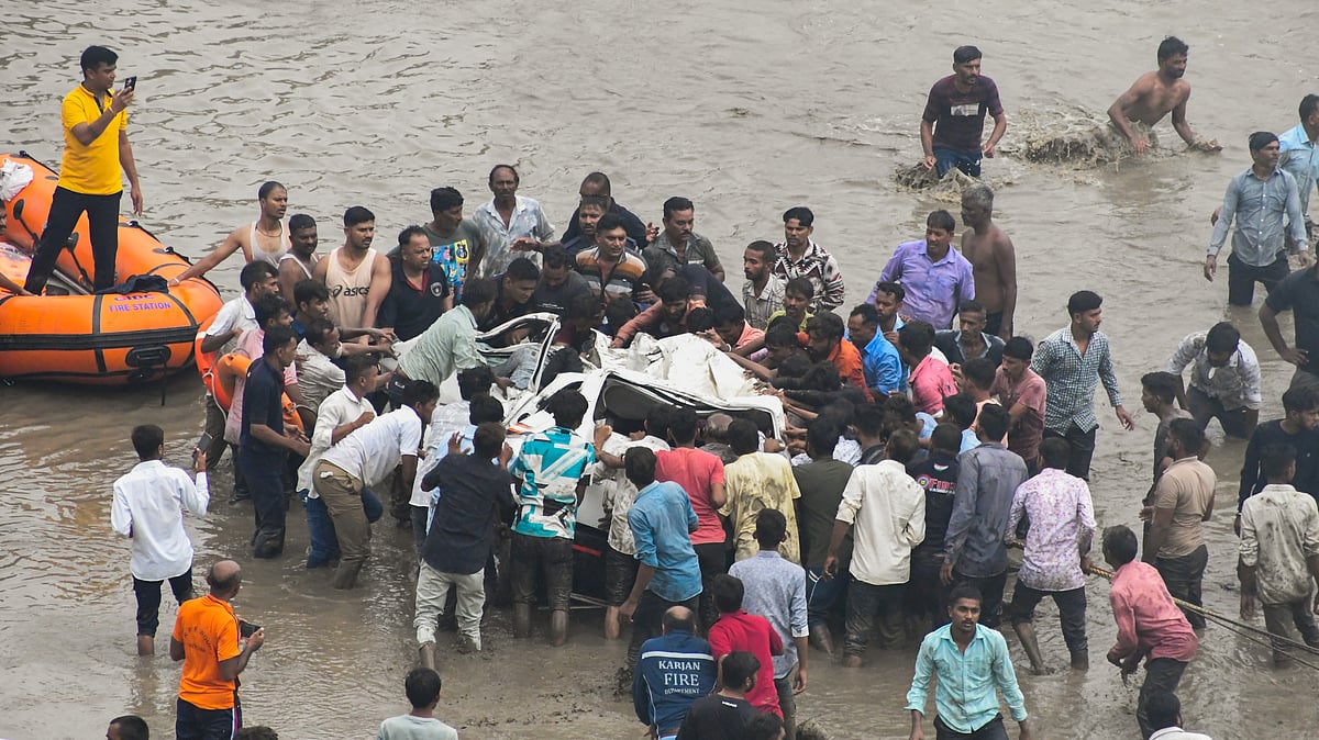 Search operation resumes at Gujarat bridge tragedy site, two still missing