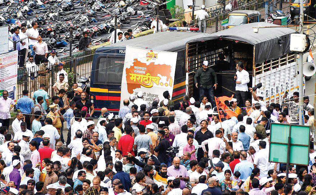 Police detain MNS workers protesting Hindi imposition, Mira Road, 8 July
