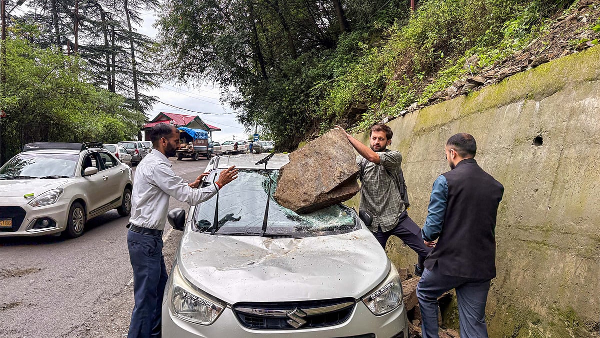 Himachal Pradesh: landslide blocks NH 707; more downpour expected